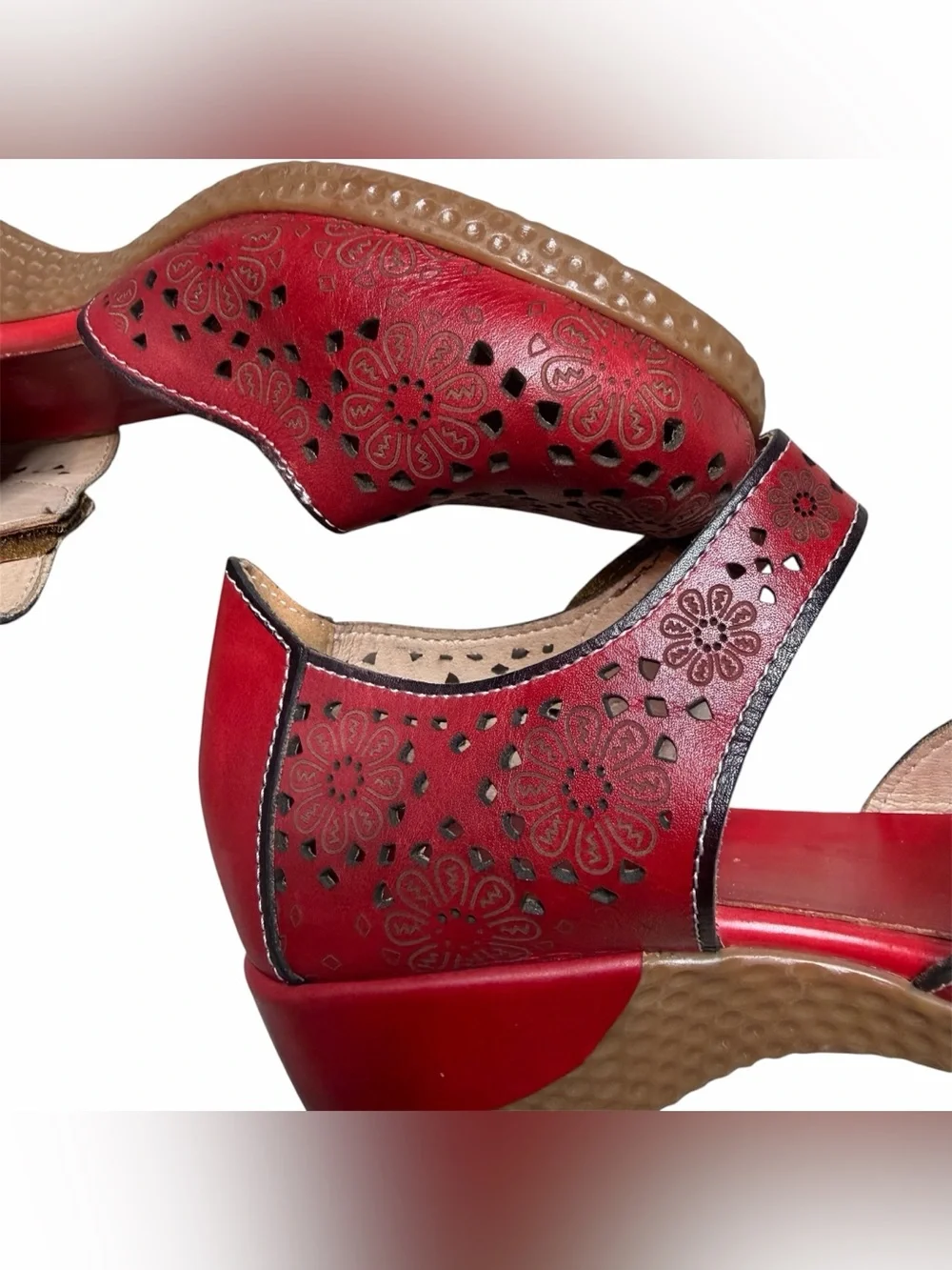 LArtiste by Spring Step red artiste